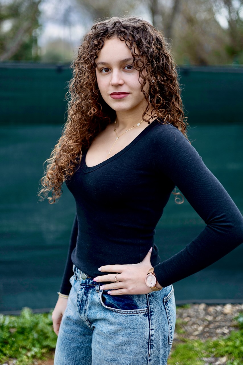 Lou Andréa LARBI — photo