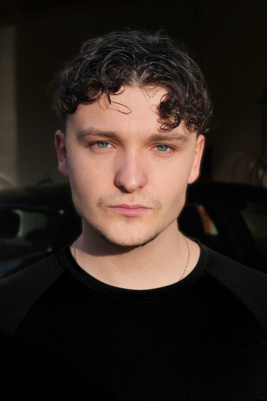 Virgil MARTINEZ — photo